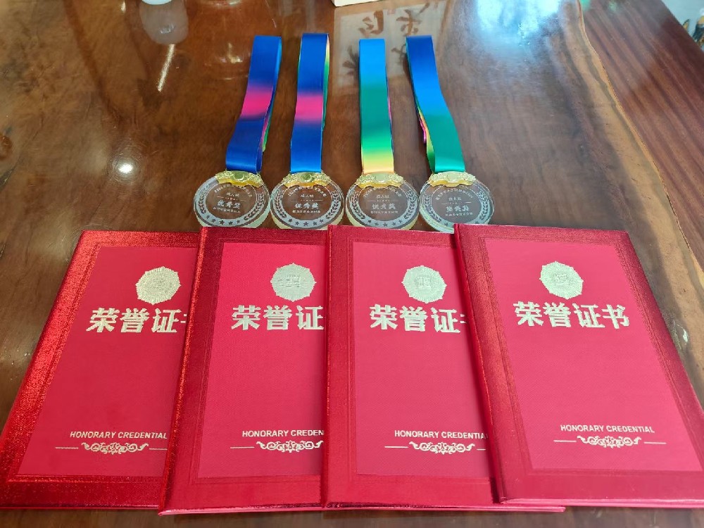 2024都勻毛尖沖泡大賽，蒙阿妹團(tuán)隊(duì)斬獲4個(gè)獎(jiǎng)項(xiàng)！